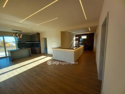 Eladó családi ház Debrecen