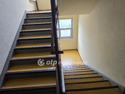 Eladó lakás Debrecen