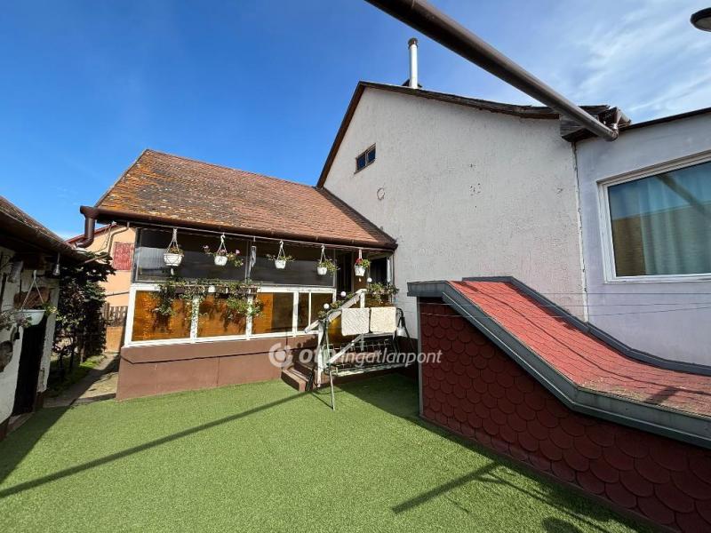 Eladó családi ház Nyíradony