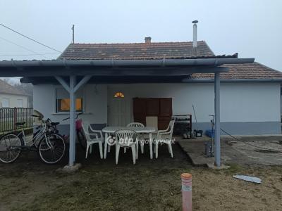 Eladó családi ház Nádudvar