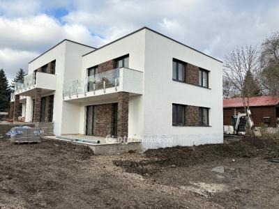 Eladó lakás Balatonkenese Balatonakarattya