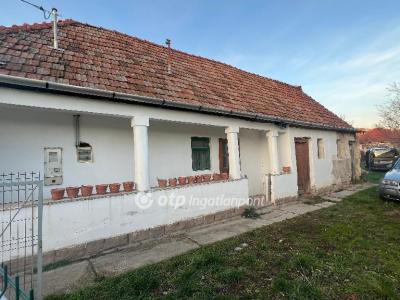 Eladó családi ház Novaj