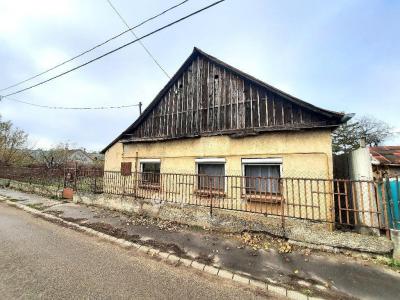 Eladó családi ház Szolnok