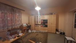 Eladó családi ház Kenderes