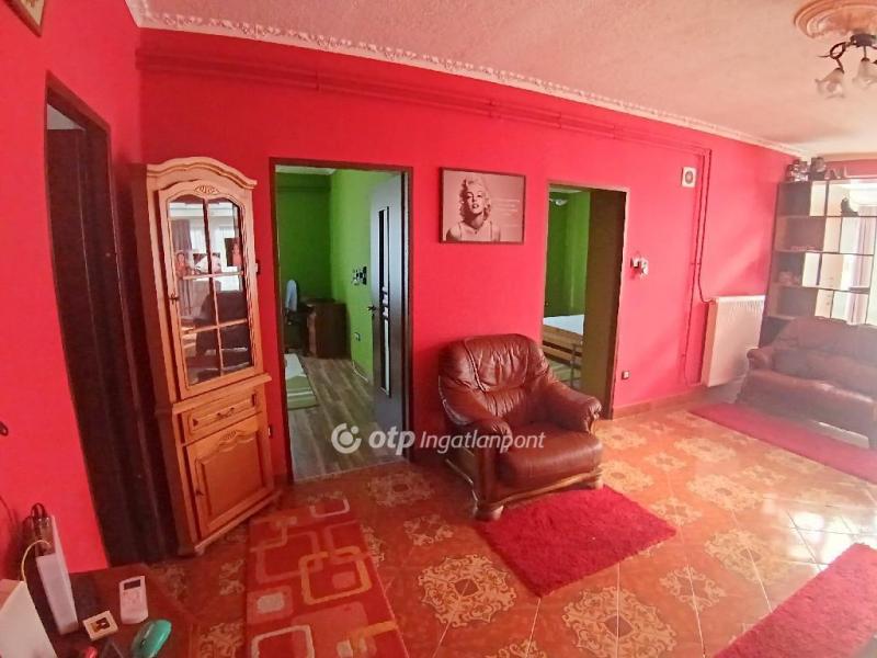 Eladó családi ház Fegyvernek