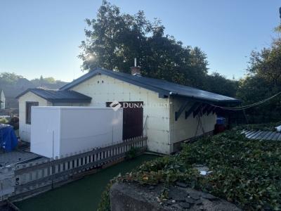 Eladó családi ház Pécel
