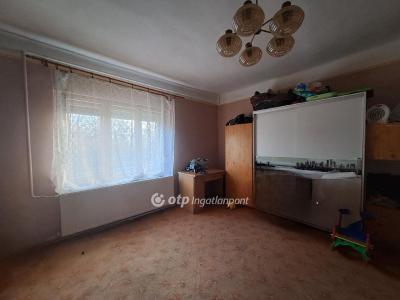 Eladó családi ház Püspökladány