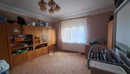 Eladó családi ház Püspökladány