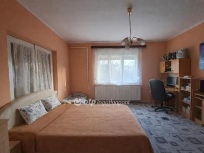 Eladó családi ház Püspökladány