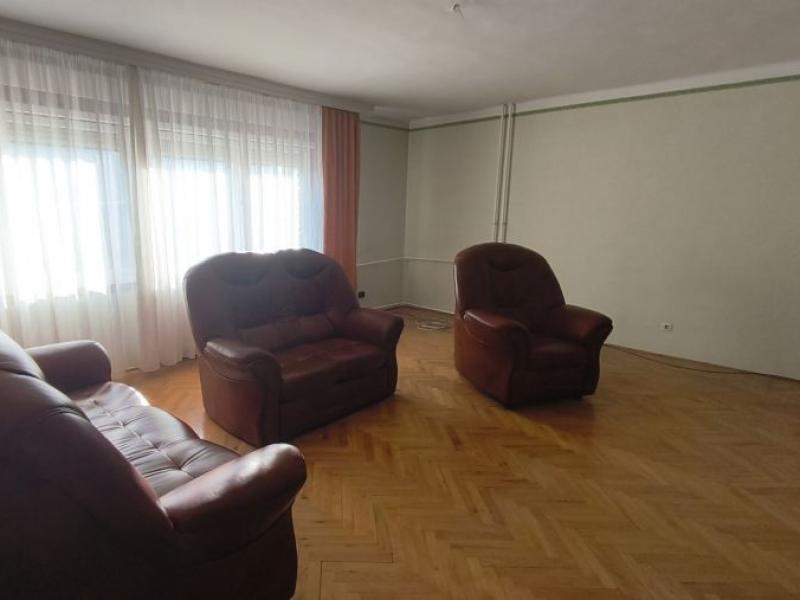 Eladó sorház Tamási