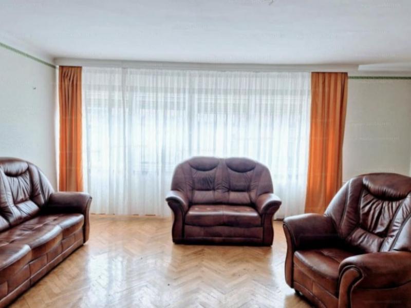 Eladó sorház Tamási