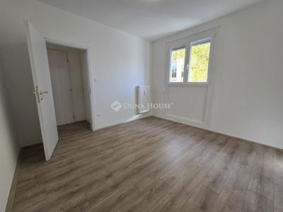 Eladó lakás Pécs