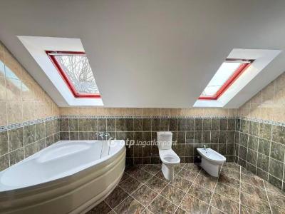 Eladó családi ház Budapest