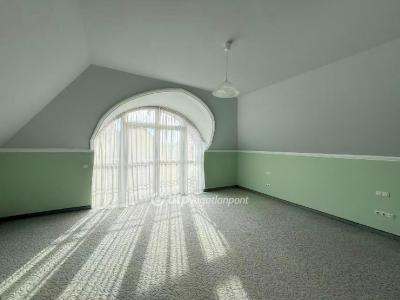 Eladó családi ház Budapest