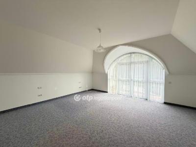 Eladó családi ház Budapest