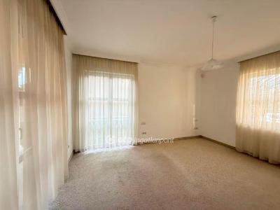 Eladó családi ház Budapest