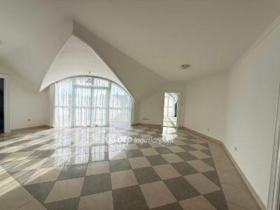 Eladó családi ház Budapest