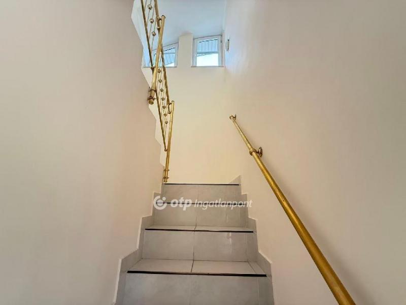 Eladó családi ház Budapest