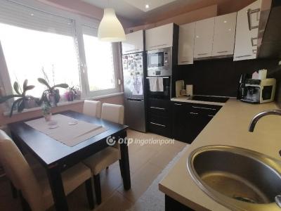 Eladó lakás Debrecen