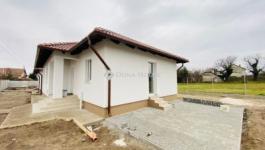 Eladó ikerház Monor