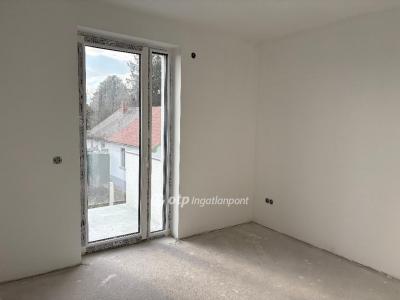 Eladó lakás Balatonkenese Balatonakarattya