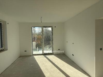 Eladó lakás Balatonkenese Balatonakarattya