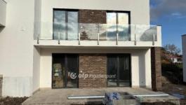 Eladó lakás Balatonkenese Balatonakarattya