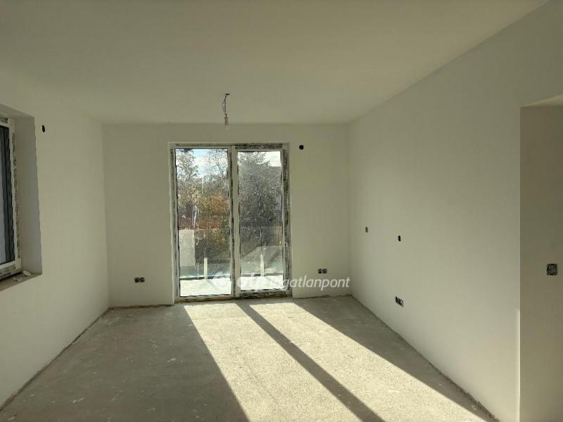 Eladó lakás Balatonkenese Balatonakarattya