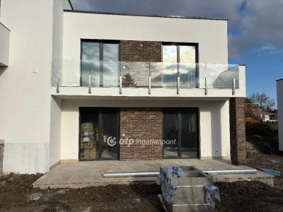 Eladó lakás Balatonkenese Balatonakarattya