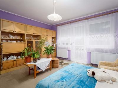 Eladó családi ház Ács