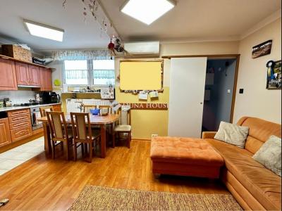 Eladó lakás Tamási