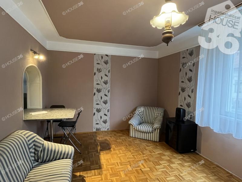 Eladó lakás Kecskemét