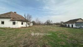 Eladó tanya Szentes