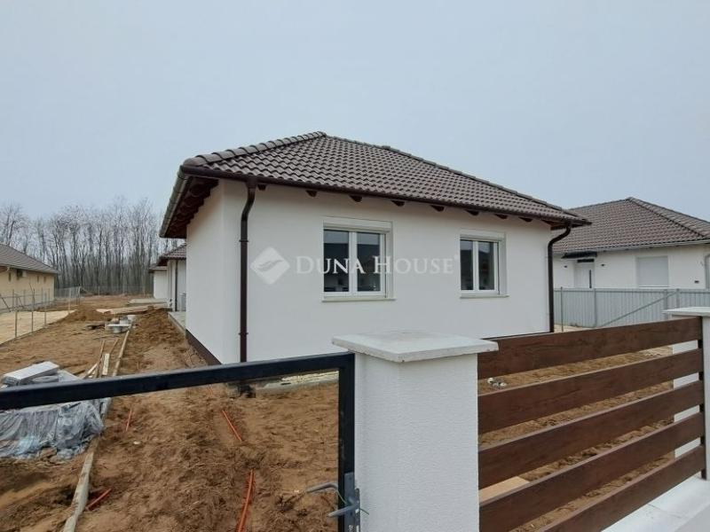 Eladó ikerház Vasad