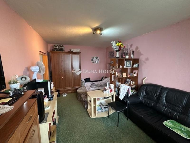 Eladó lakás Dunaújváros