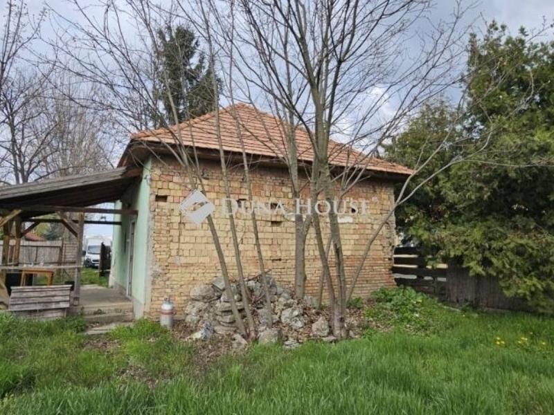 Eladó családi ház Üllő