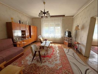 Eladó családi ház Budapest