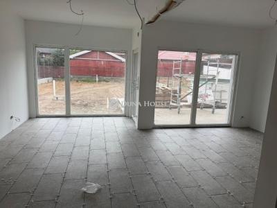 Eladó ikerház Csomád