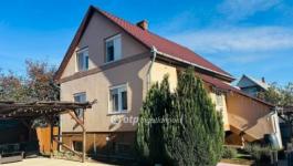 Eladó családi ház Ajak