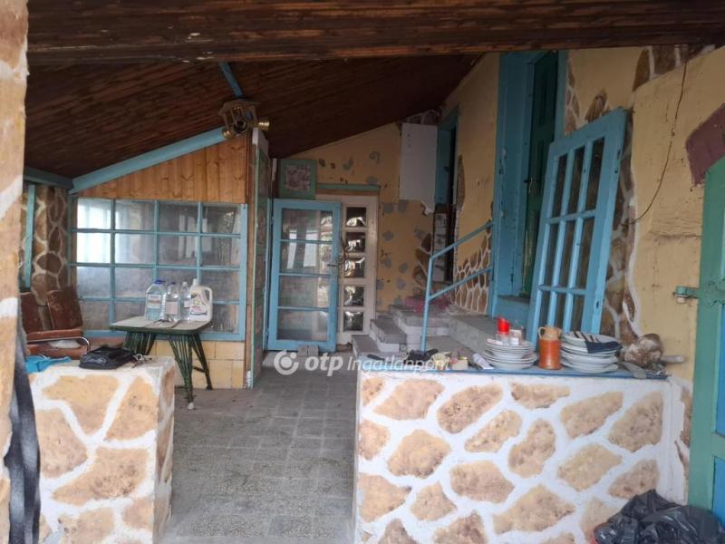 Eladó családi ház Villány