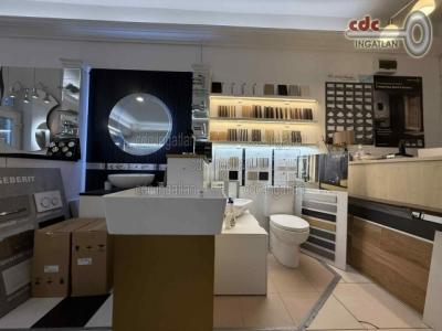 Eladó utcai bejáratú üzlethelység Budapest