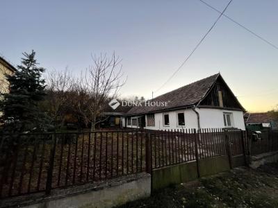 Eladó családi ház Káva