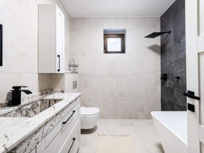 Eladó családi ház Leányfalu