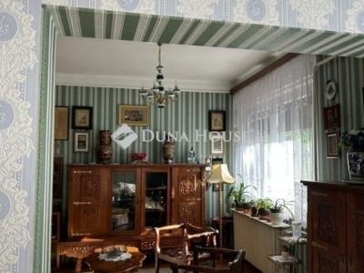 Eladó családi ház Vác