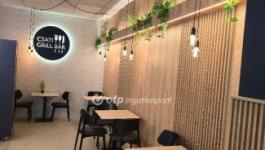 Eladó utcai bejáratú üzlethelység Hajdúböszörmény