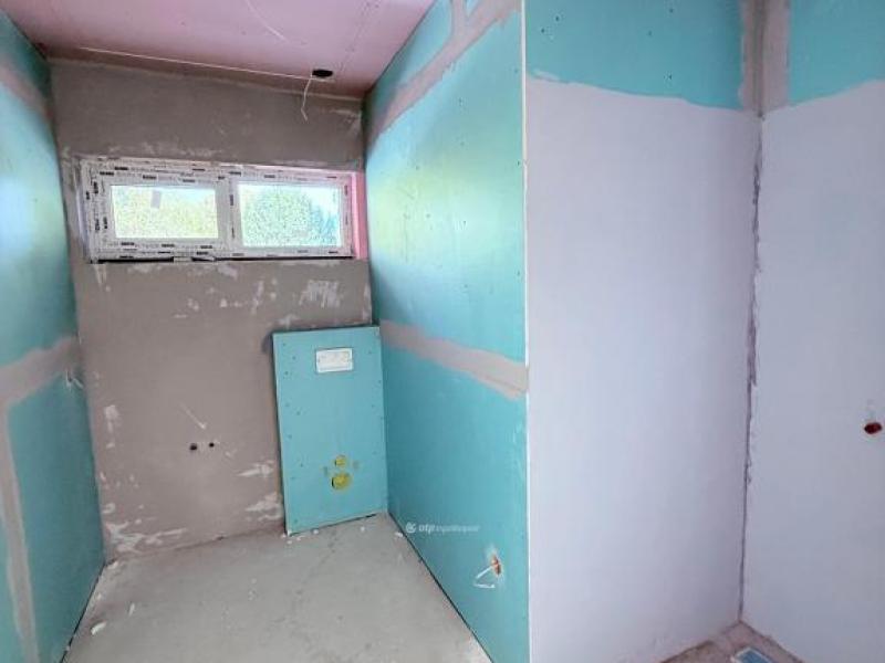 Eladó lakás Siklós