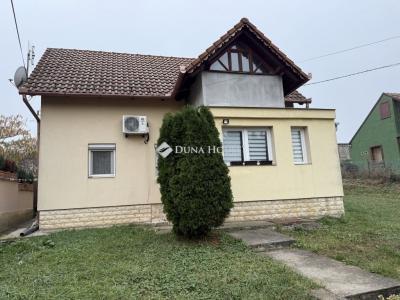 Eladó családi ház Pécs