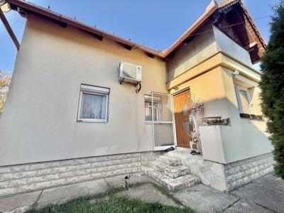 Eladó családi ház Pécs