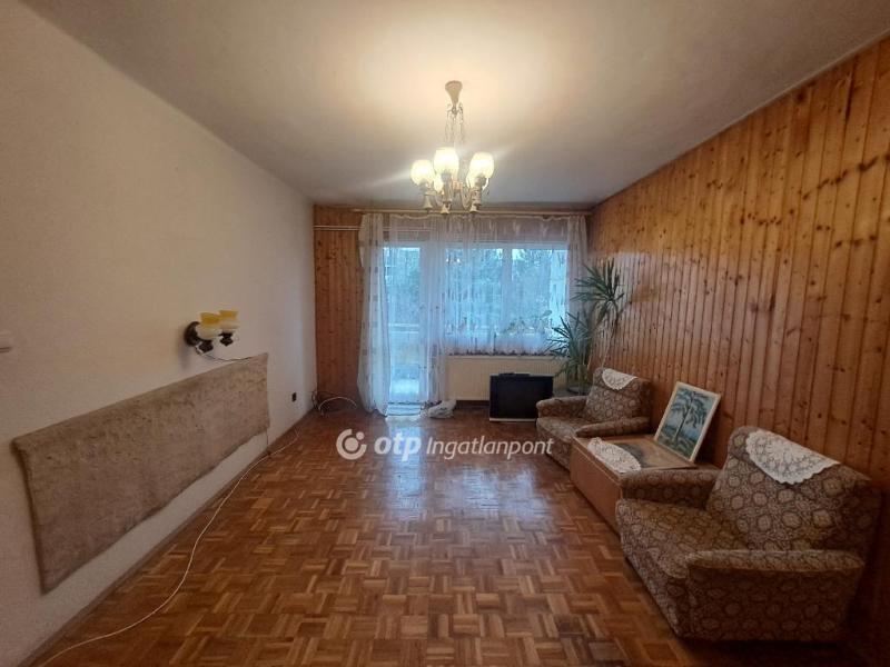 Eladó lakás Veszprém