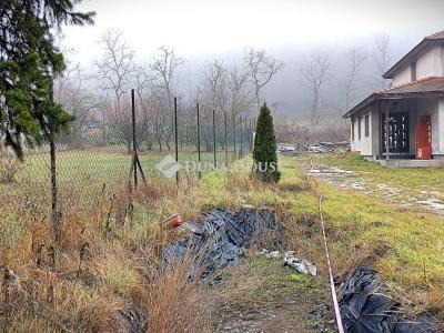 Eladó külterületi telek Dorog